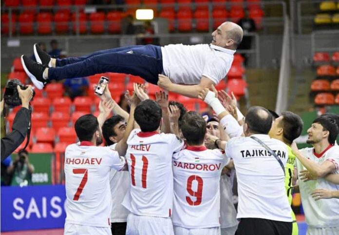 sbornaja-tadzhikistana-po-futzalu-vyshla-v-polufinal-kubka-azii-2024-c37b0c0.jpg