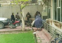 В Кабуле талибы захватили дом Захира Агбара и Абдулрашида Дустума