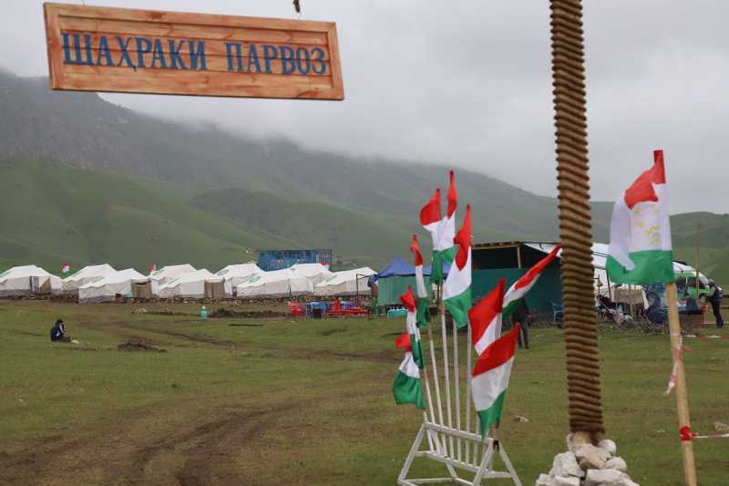 В Дангаре состоялись парапланерные старты