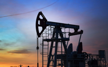 Китайское предубеждение: нефть дешевеет на фоне новостей из Пекина,