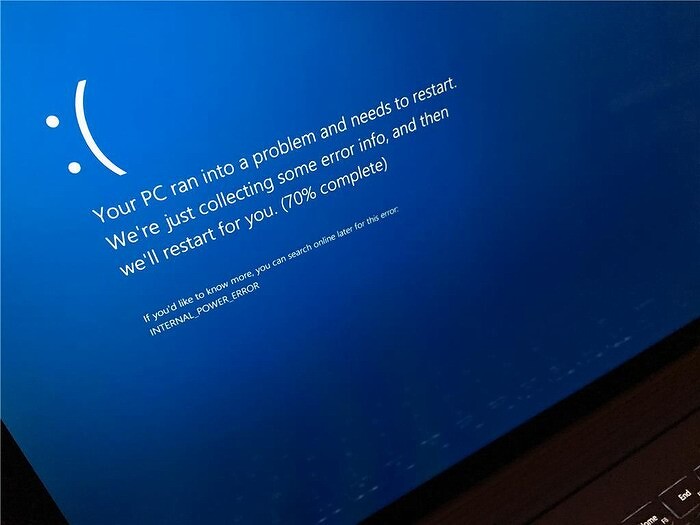 Microsoft посоветовала всем, кто пострадал от глобального сбоя в работе Windows, перезагрузить систему (до 15 раз)