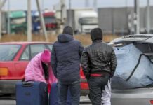 Таджикистан призвал своих граждан воздержаться от поездок в Россию и Беларусь