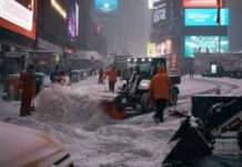 Из-за шторма в США как минимум семь человек погибли, около 800 тысяч жителей остались без электроснабжения