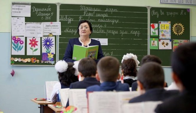 Закон «О статусе педагога» в Таджикистане: шаг вперёд или шаг в сторону?