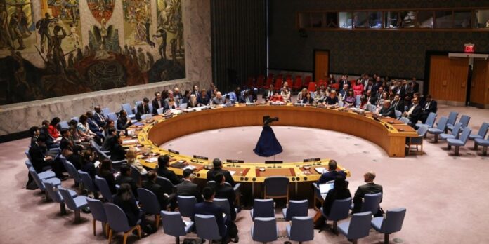 sovbez-oon-prizval-iran-prekratit-ataki-na-strany-persidskogo-zaliva-1705114.jpg