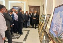 Национальный музей представил в Таджикабаде выставку о воде и ледниках