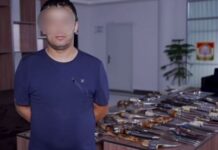 В Душанбе мужчину арестовали на 10 суток после изъятия 103 единиц холодного оружия