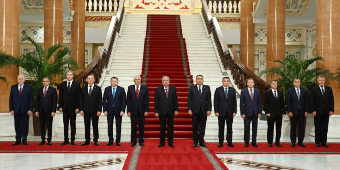 emomali-rahmon-prinjal-ministrov-vnutrennih-del-stran-uchastnic-sng-7d29398.jpg